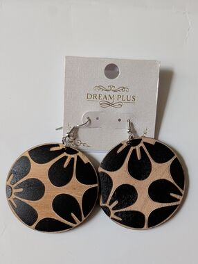 NWT Dream Plus Round Wood Earrings - Black & Natural